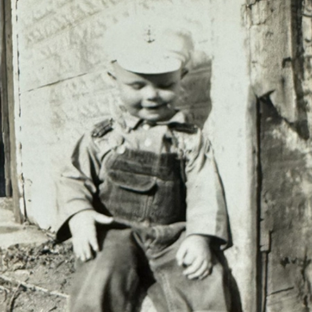 An old photo of a young child