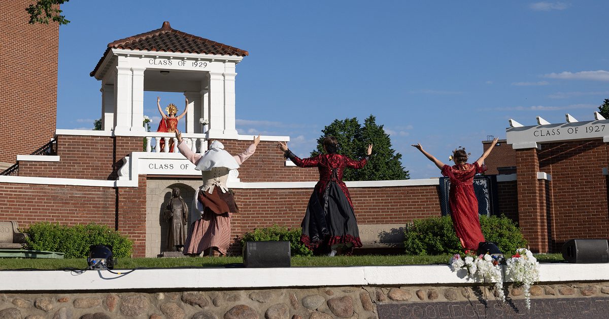 Four students perform Romeo and Juliet at the Sylvan Theatre on SDSU's campus.