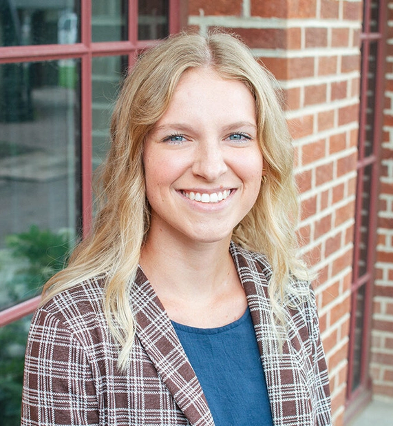 professional headshot of allie schmitt