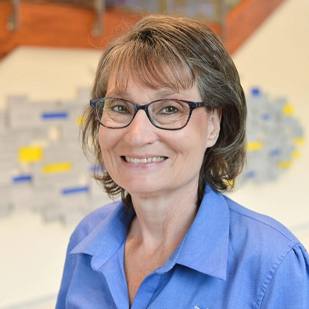 professional headshot of barb teal