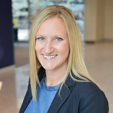 professional headshot of carolyn poss