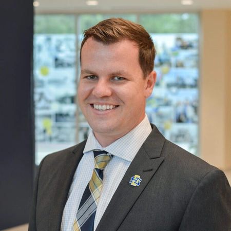 professional headshot of mark sandager