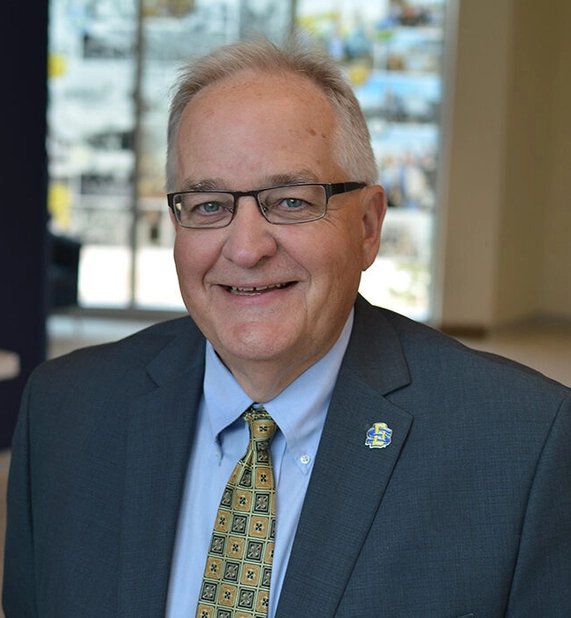 professional headshot of steve erpenbach